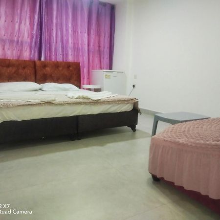 Farah Plaza Hostel &Hotel Apartments Akaba Buitenkant foto