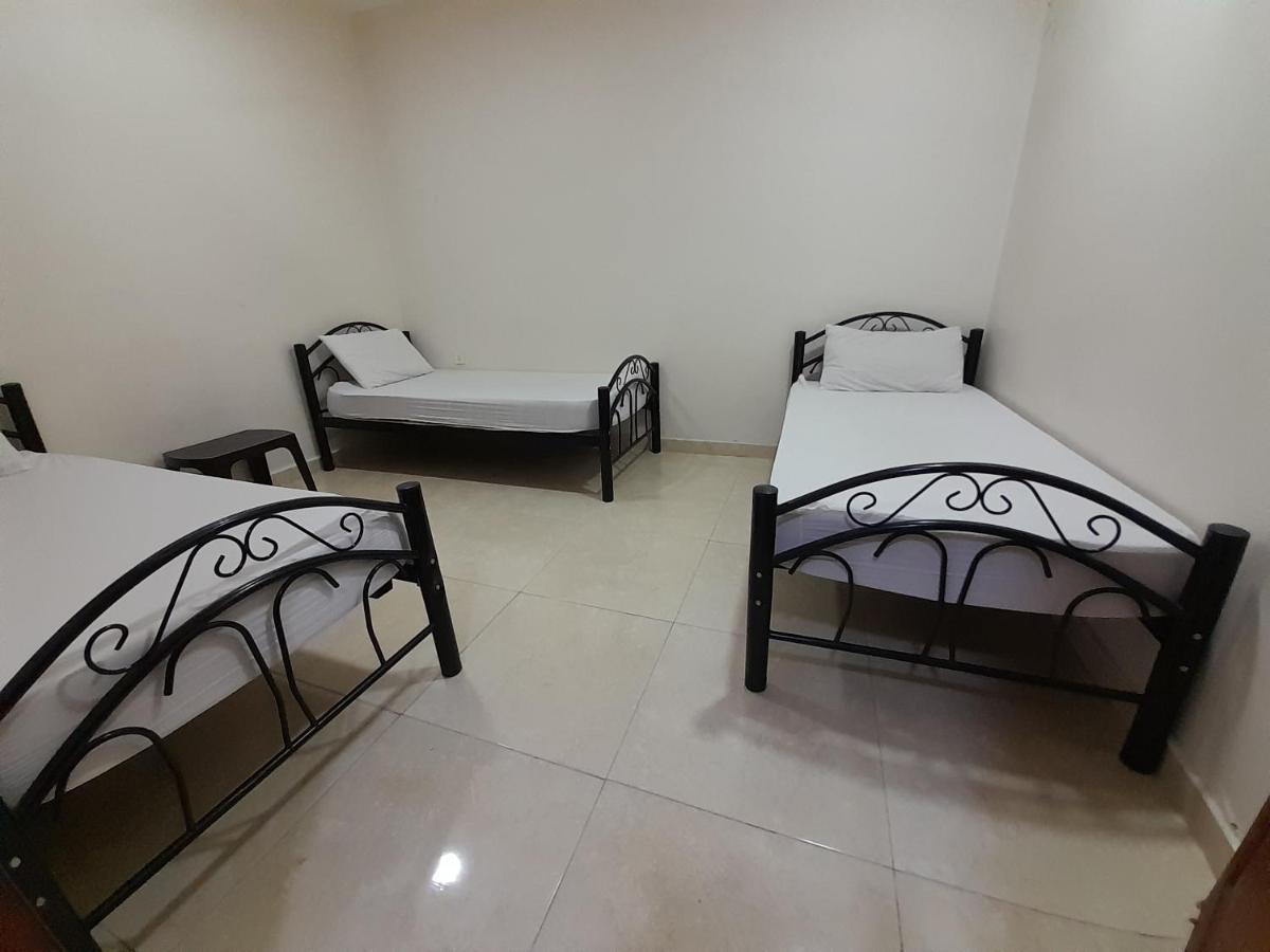 Farah Plaza Hostel &Hotel Apartments Akaba Buitenkant foto