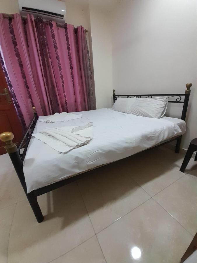 Farah Plaza Hostel &Hotel Apartments Akaba Buitenkant foto