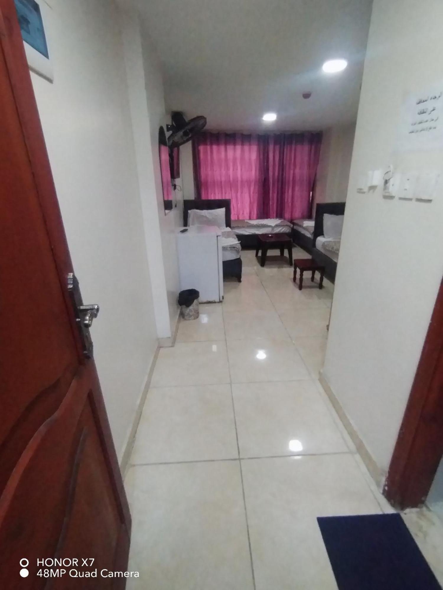 Farah Plaza Hostel &Hotel Apartments Akaba Buitenkant foto