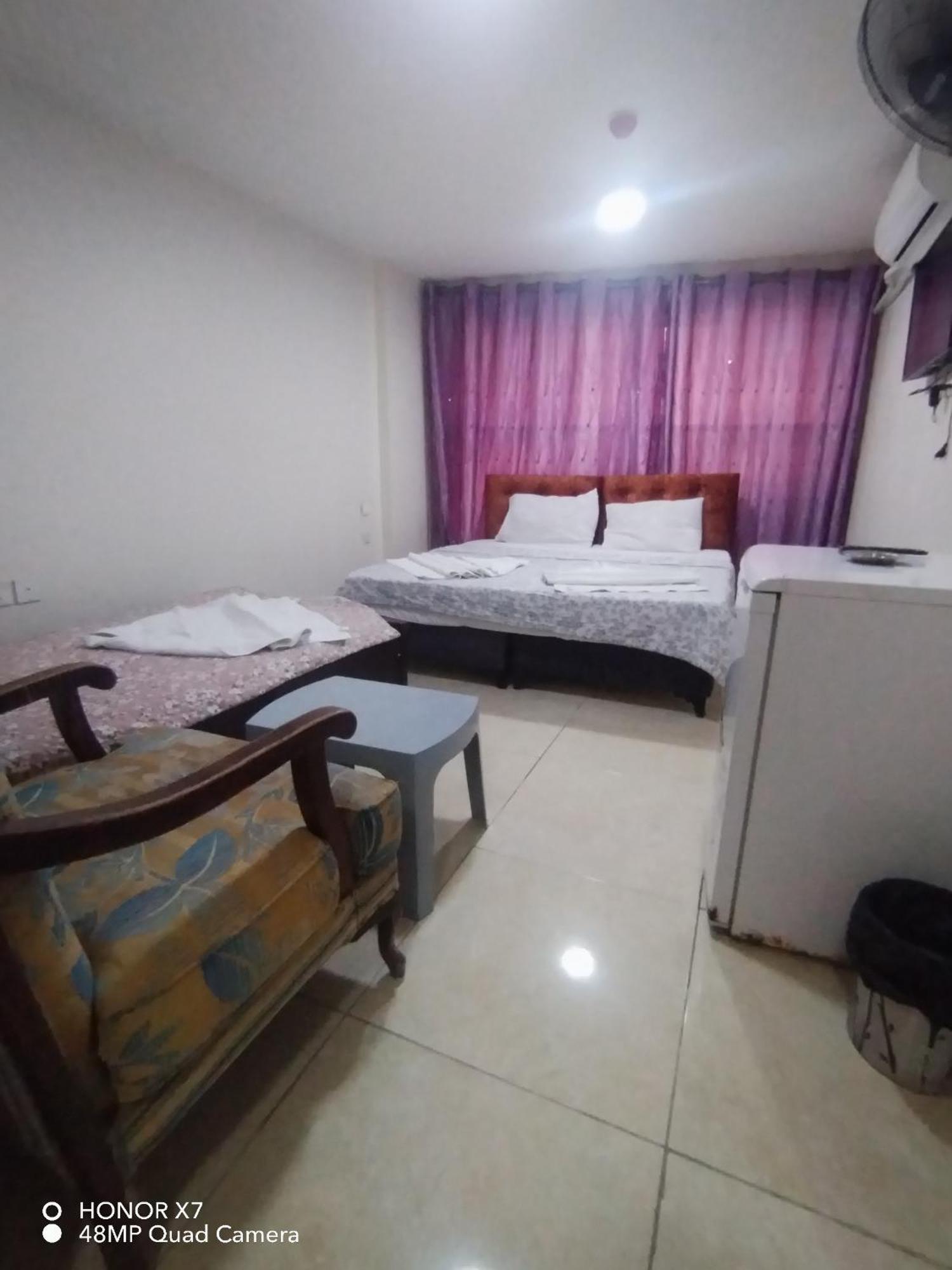 Farah Plaza Hostel &Hotel Apartments Akaba Buitenkant foto