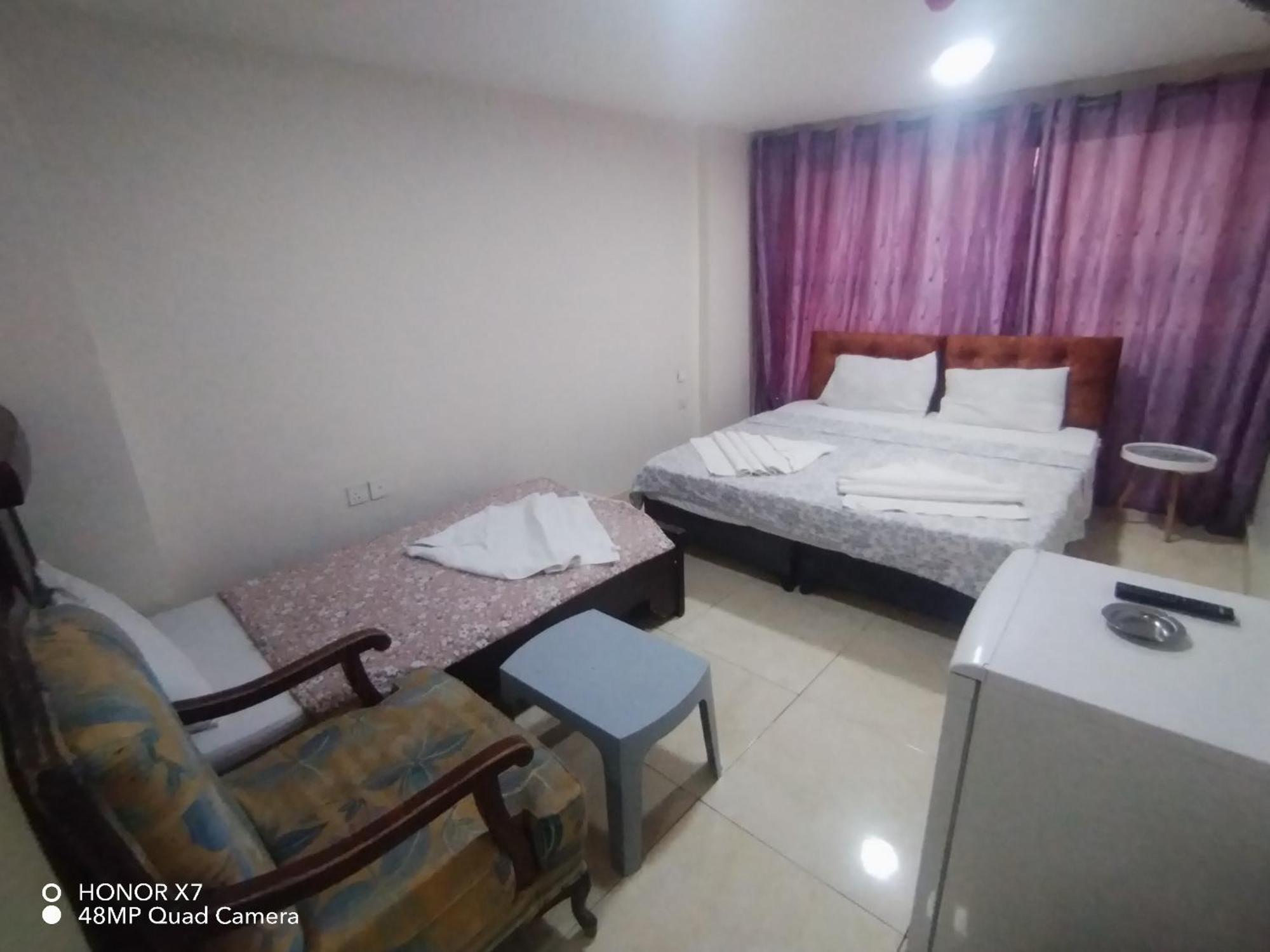 Farah Plaza Hostel &Hotel Apartments Akaba Buitenkant foto