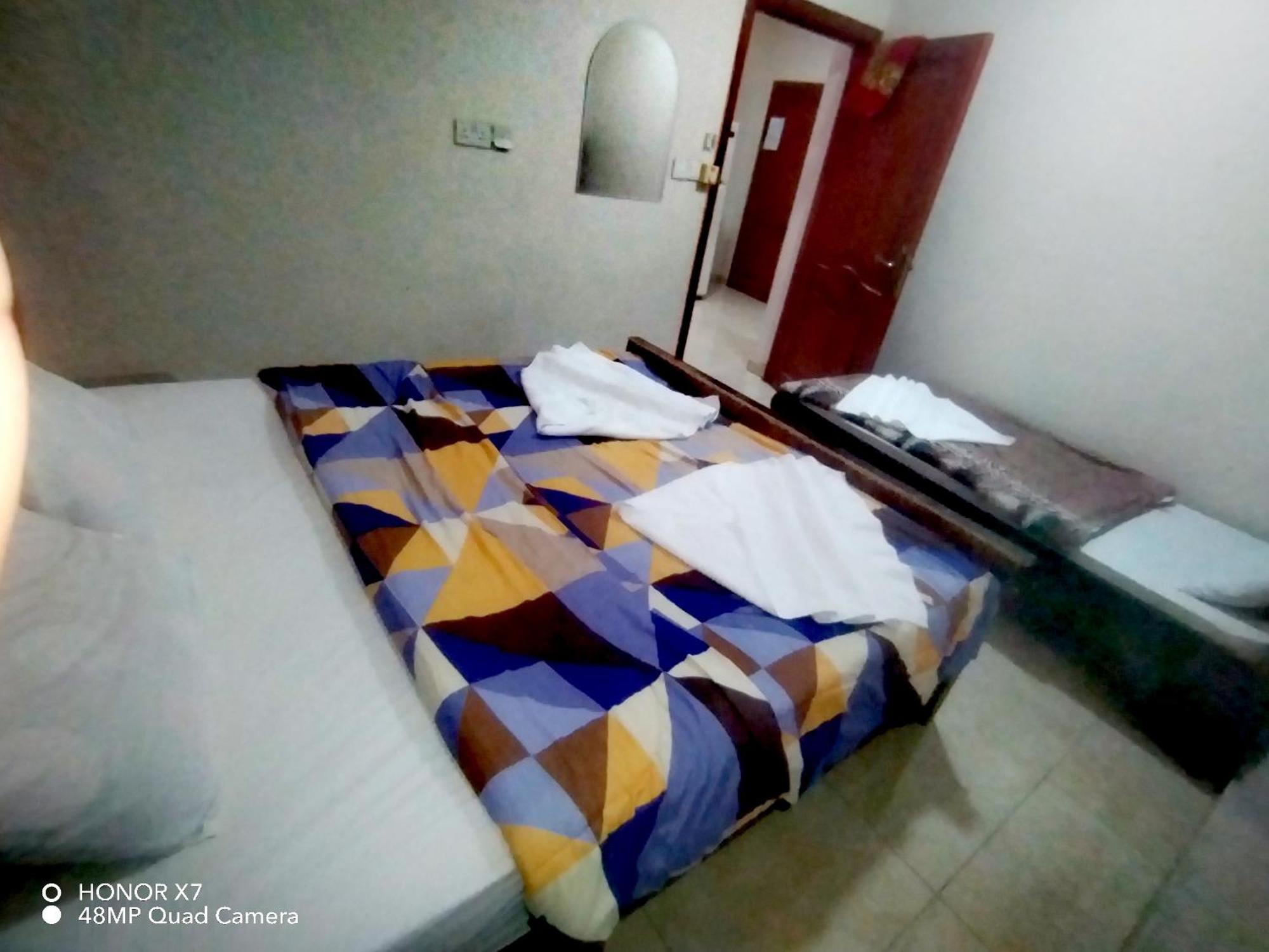 Farah Plaza Hostel &Hotel Apartments Akaba Kamer foto