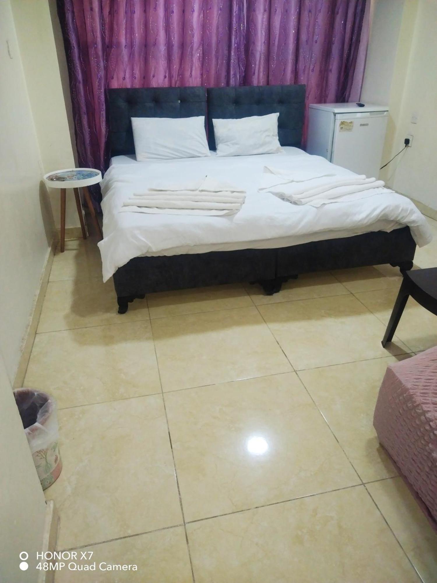 Farah Plaza Hostel &Hotel Apartments Akaba Buitenkant foto