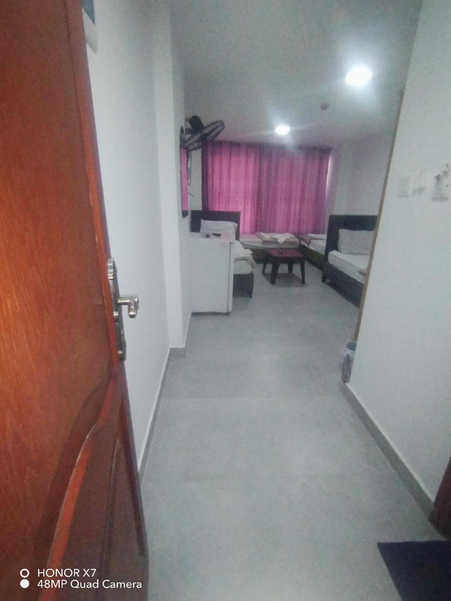 Farah Plaza Hostel &Hotel Apartments Akaba Buitenkant foto