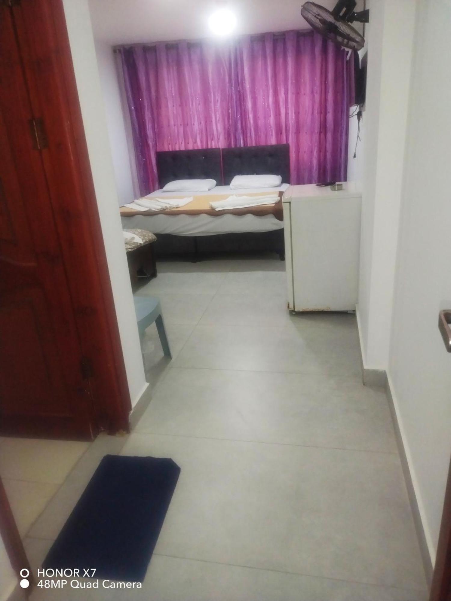 Farah Plaza Hostel &Hotel Apartments Akaba Buitenkant foto